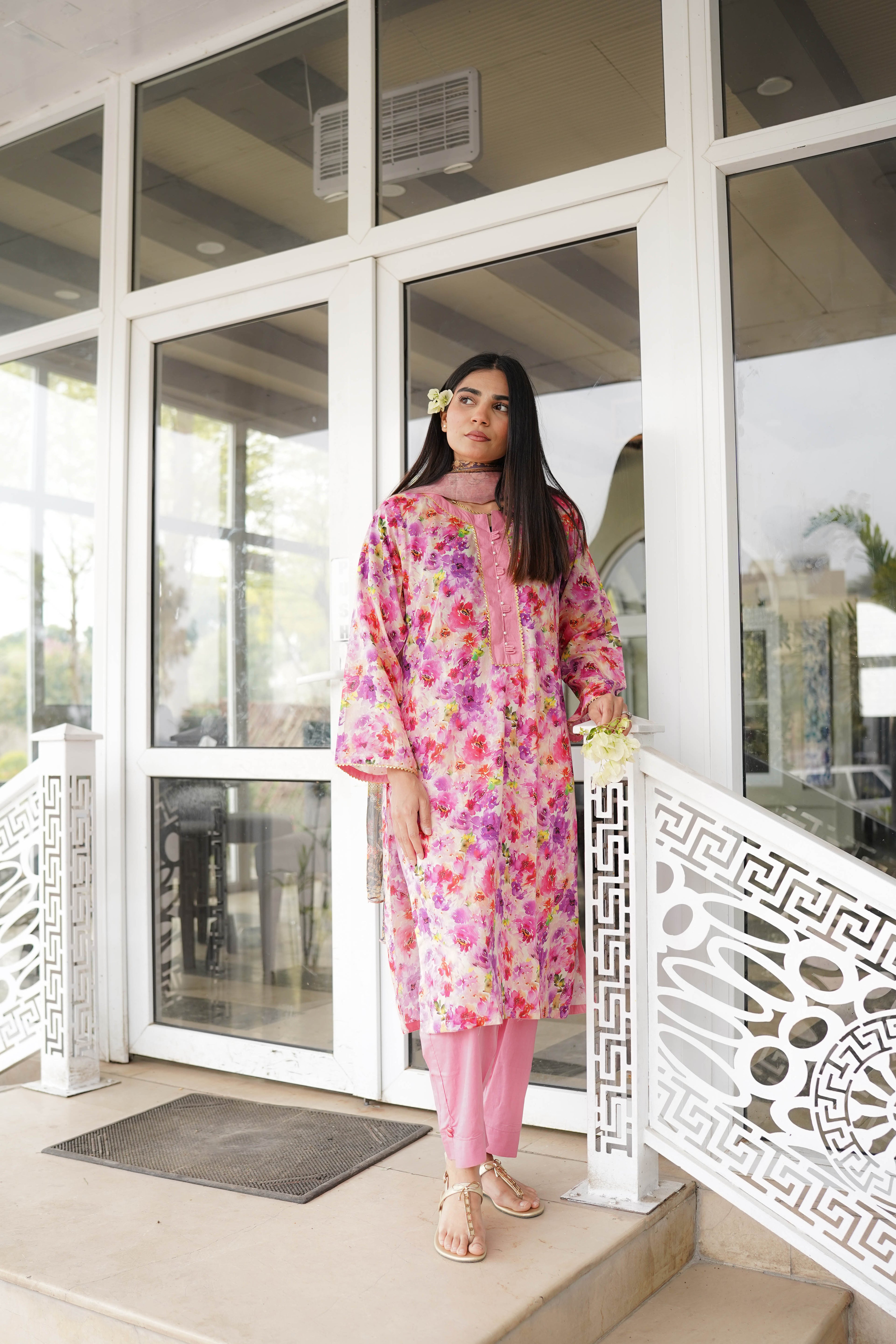 3 Piece – Printed Lawn Suit