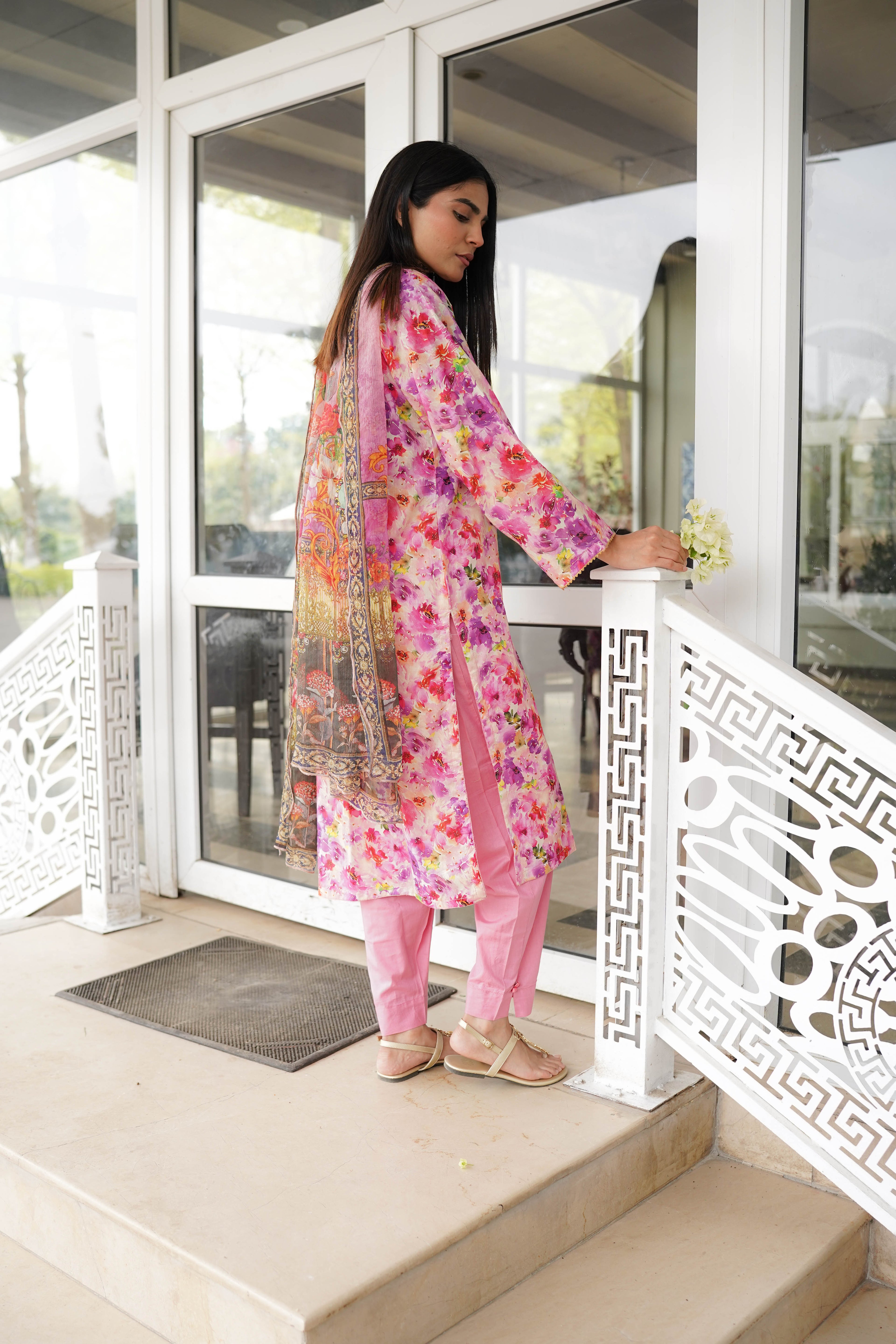 3 Piece – Printed Lawn Suit