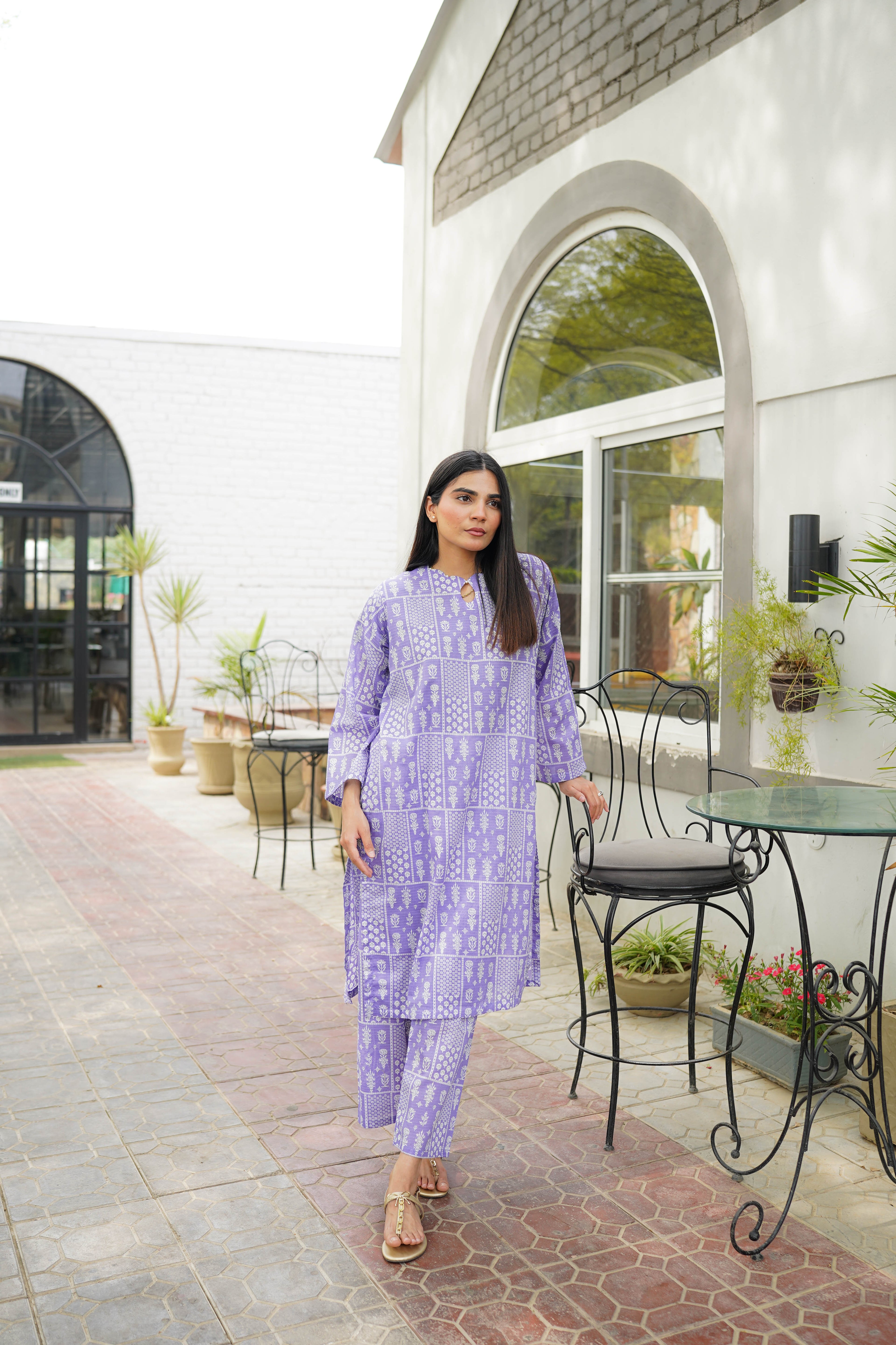 2 Piece – Stitched Tana Dora Suit