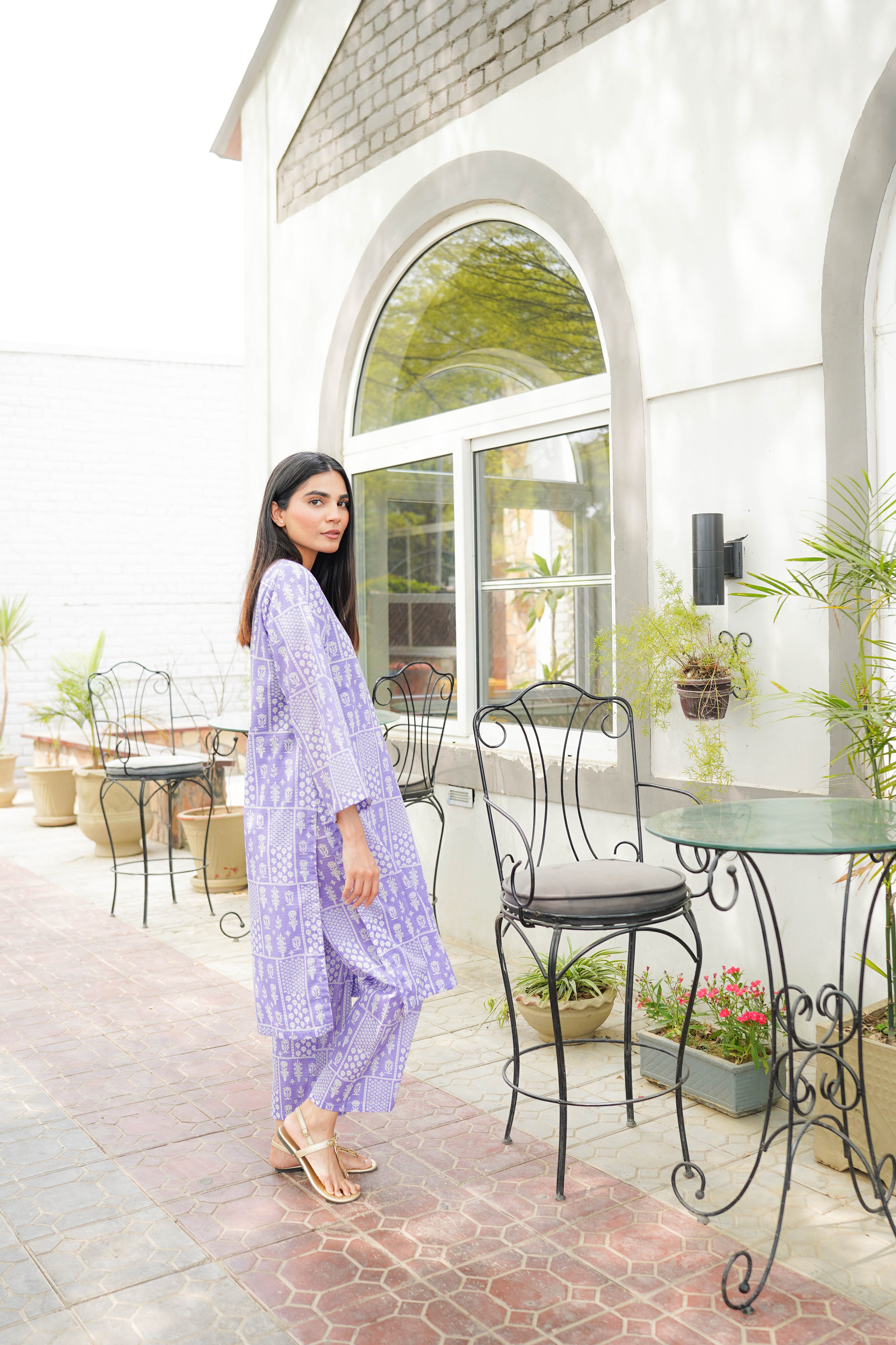 2 Piece – Stitched Tana Dora Suit